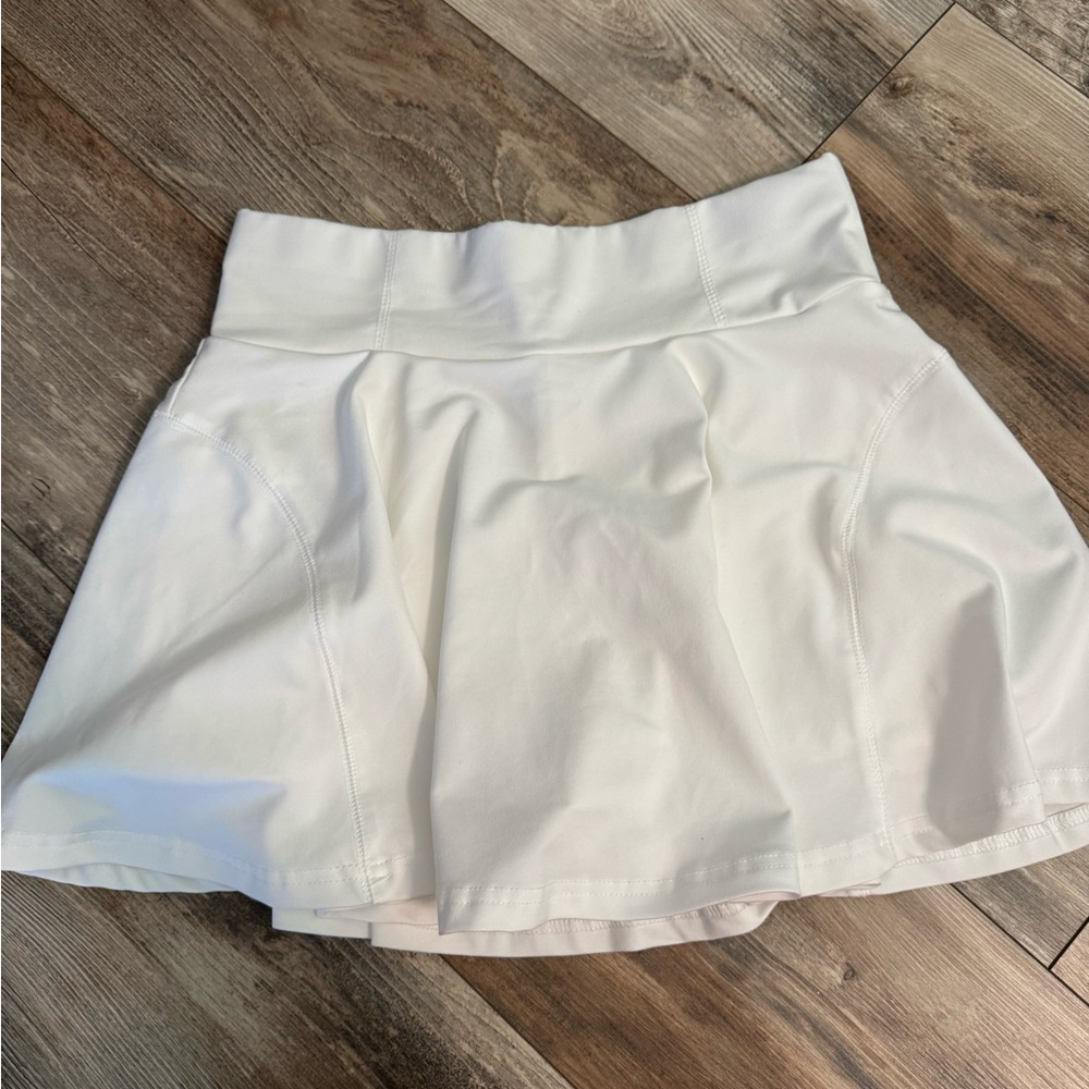 SHEIN Classic White Tennis Skirt